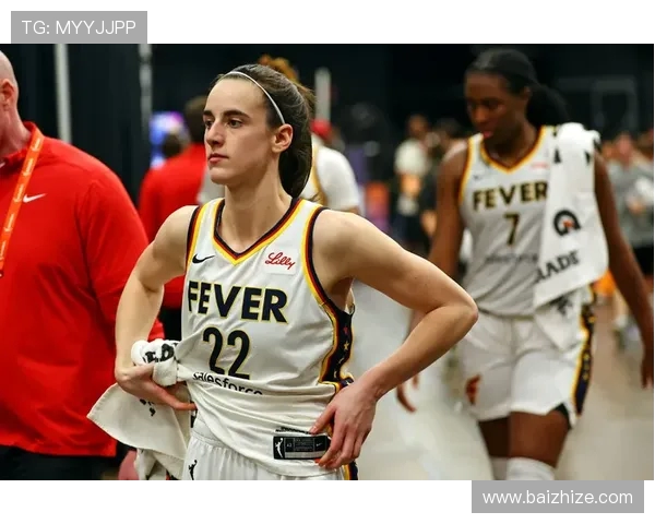 三位Nike签名鞋WNBA球星克拉克阿贾斯图尔特及其他两位明星介绍 三位Nike签名鞋WNBA球星克拉克阿贾斯图尔特及其他两位明星介绍